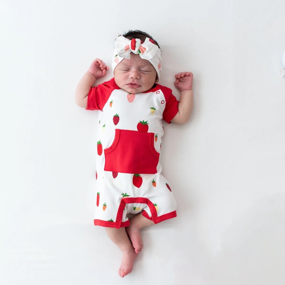 Kyte BABY NWT strawberry Shortall